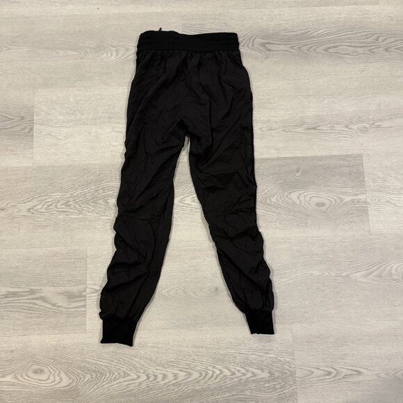 Lululemon Dance Studio Jogger Pants Black Size 2 Mid-Rise Crop EUC - Picture 2 of 4